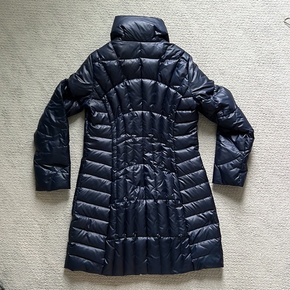 Guess puffer women’s jacket. - Picture 2 of 7